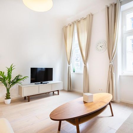 וינה Modernes Apartment Im Charmanten Cottage Viertel מראה חיצוני תמונה