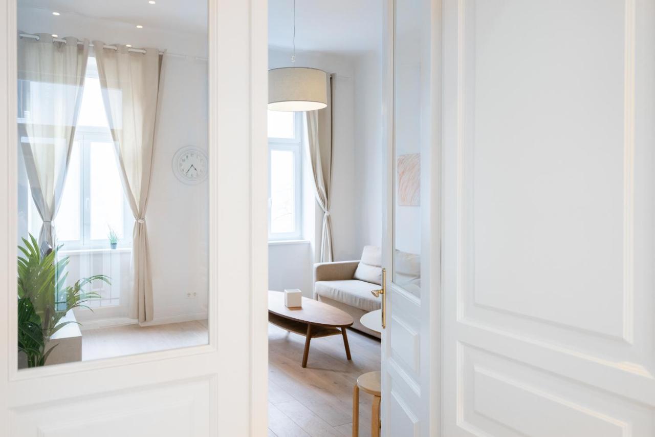 וינה Modernes Apartment Im Charmanten Cottage Viertel מראה חיצוני תמונה
