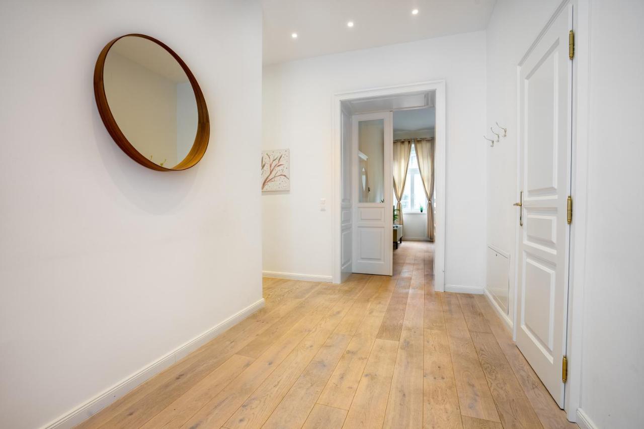 וינה Modernes Apartment Im Charmanten Cottage Viertel מראה חיצוני תמונה