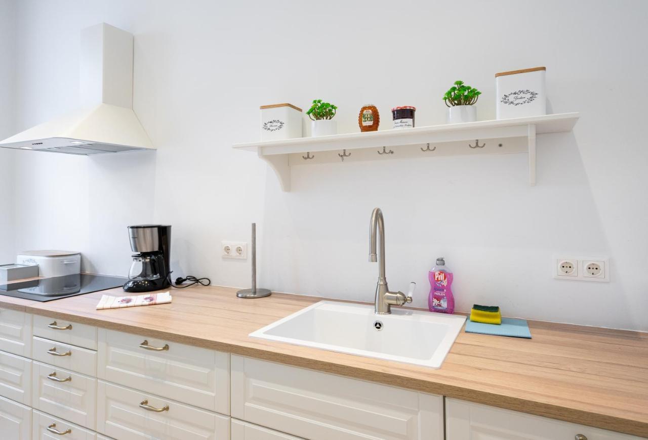 וינה Modernes Apartment Im Charmanten Cottage Viertel מראה חיצוני תמונה